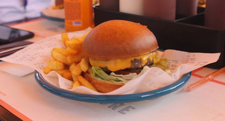 Pop Up Burger Store Guzelbahce Izmir